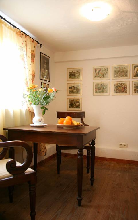 Gaestehaus Cheval Blanc Lorch am Rhein Quarto foto